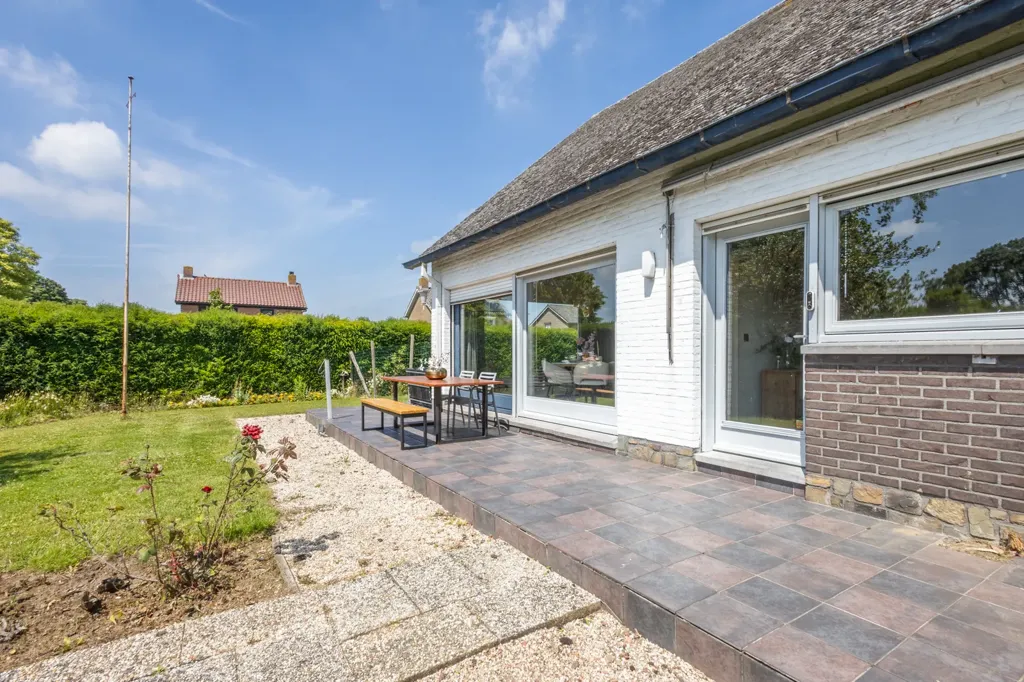 Terrass - Spacious Detached House with River View in Westdorpe