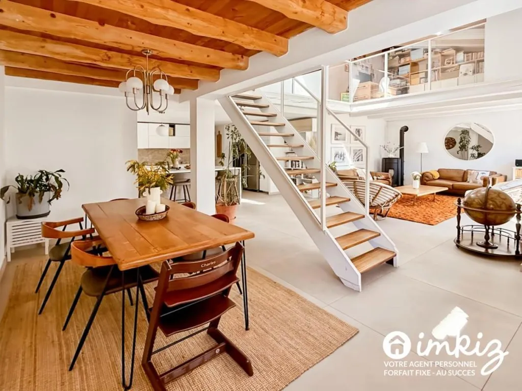Salle à manger - Maison avec Piscine et Garage à Marseille 12e