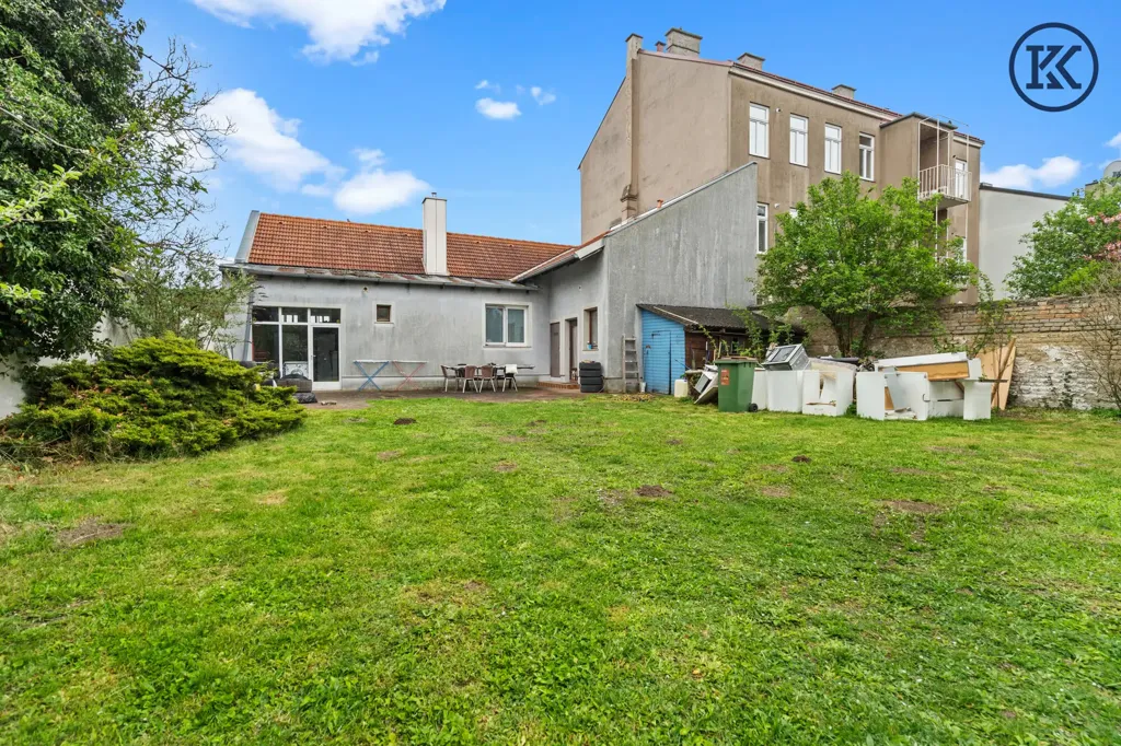 Aed - House with Development Potential in 21st District