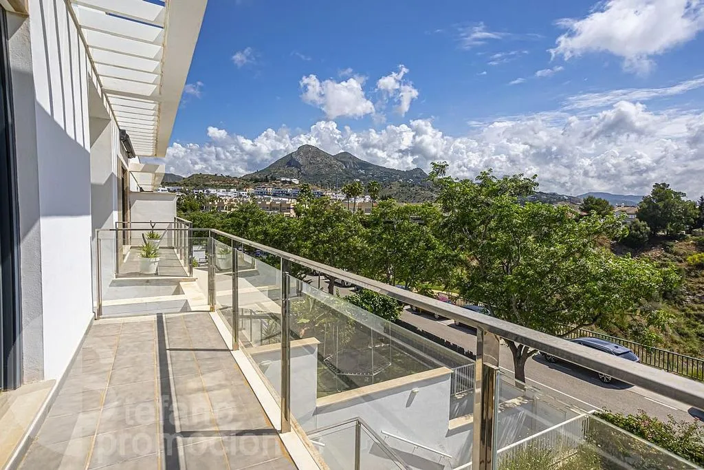 Balcon - Luxury Villa with Sea Views in Málaga Este