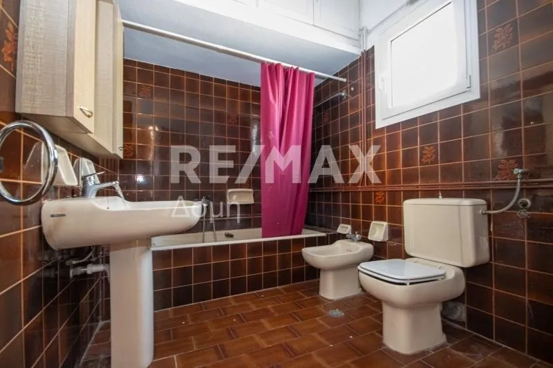 Salles de bain - Apartment with Garden in Nea Dimitriada, Volos
