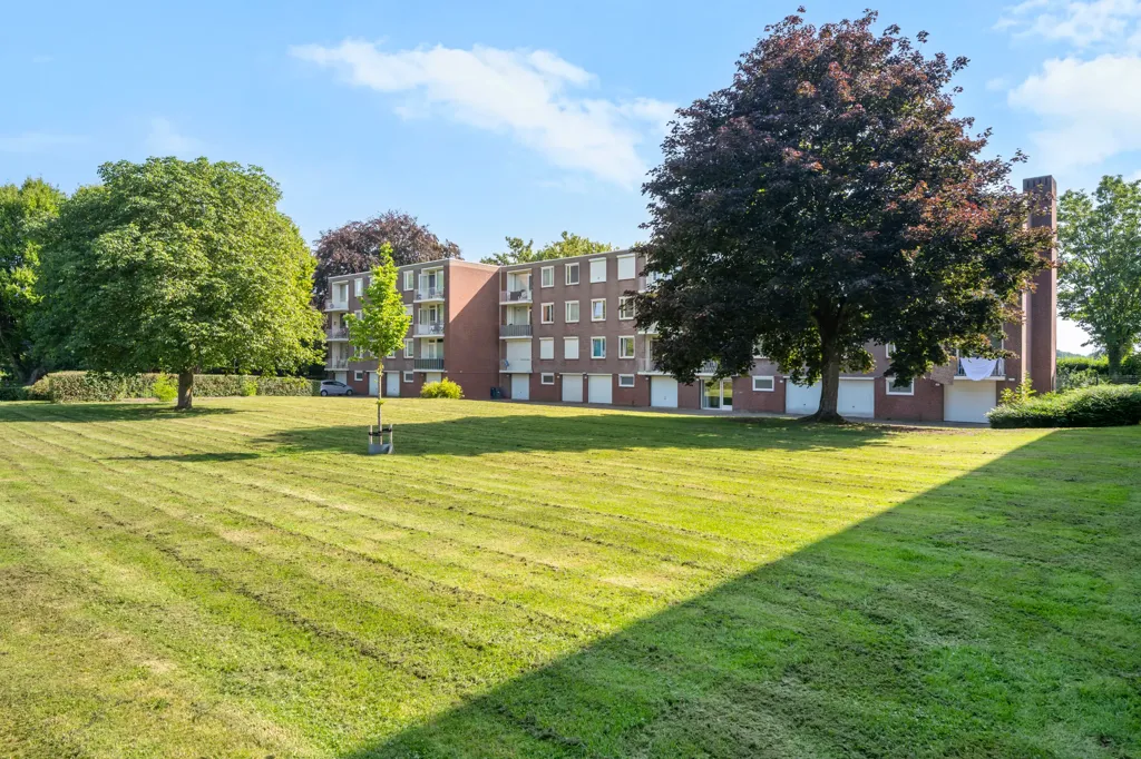 Garden - Apartment with Sea View in Buchten