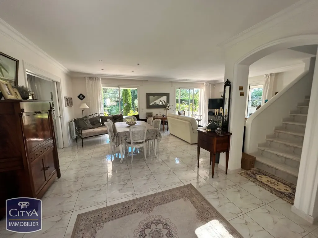 Esik - Villa with Pool in Saint-Raphaël