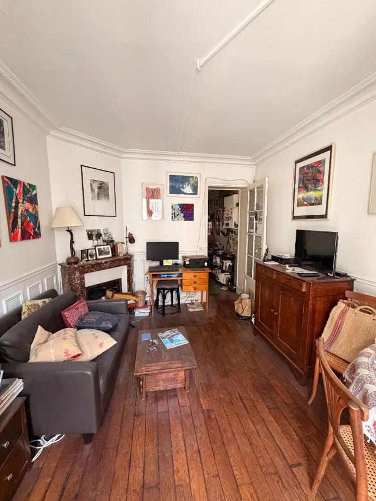 Soggiorno - 2-Bedroom Parisian Flat with Parquet Floors