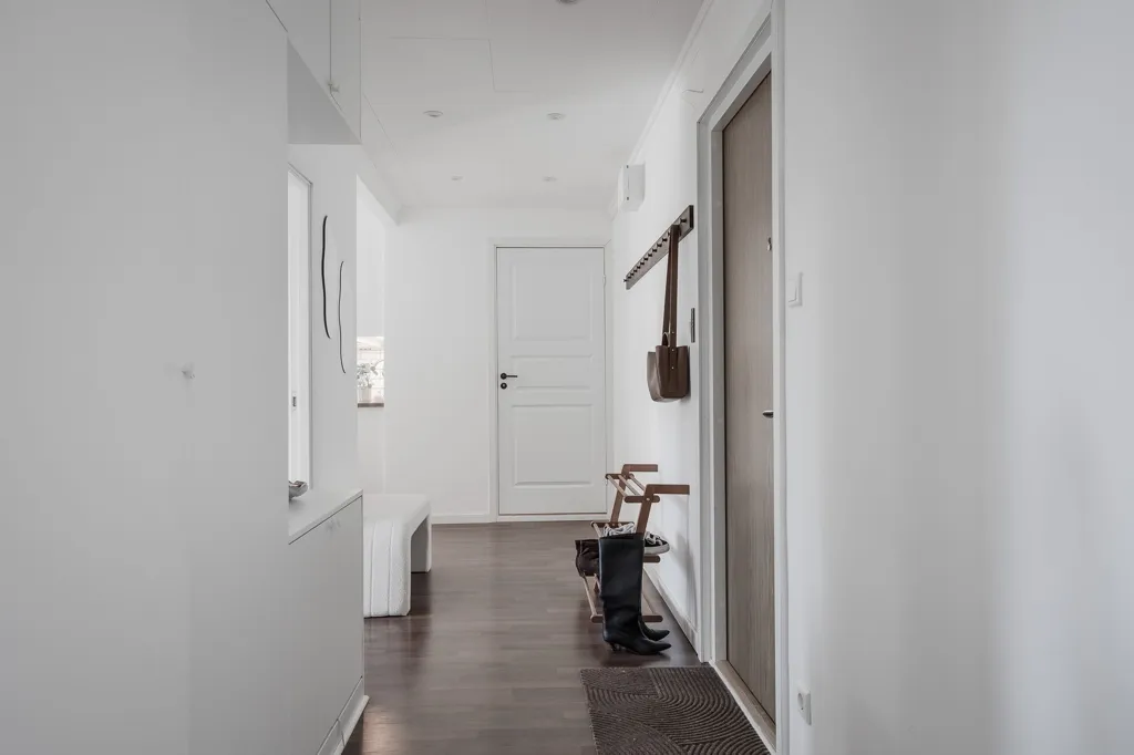 Entrée - Two-Bedroom Flat with Three Balconies in Åsa