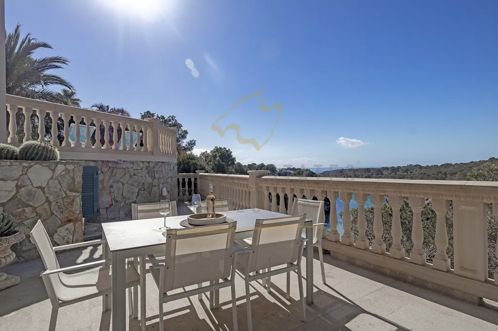Terrasse - Modernised Villa with Sea View in Cala Pi