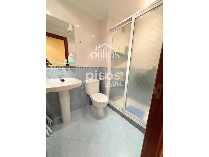 Salles de bain - Apartment with Terrace in Garrido Norte