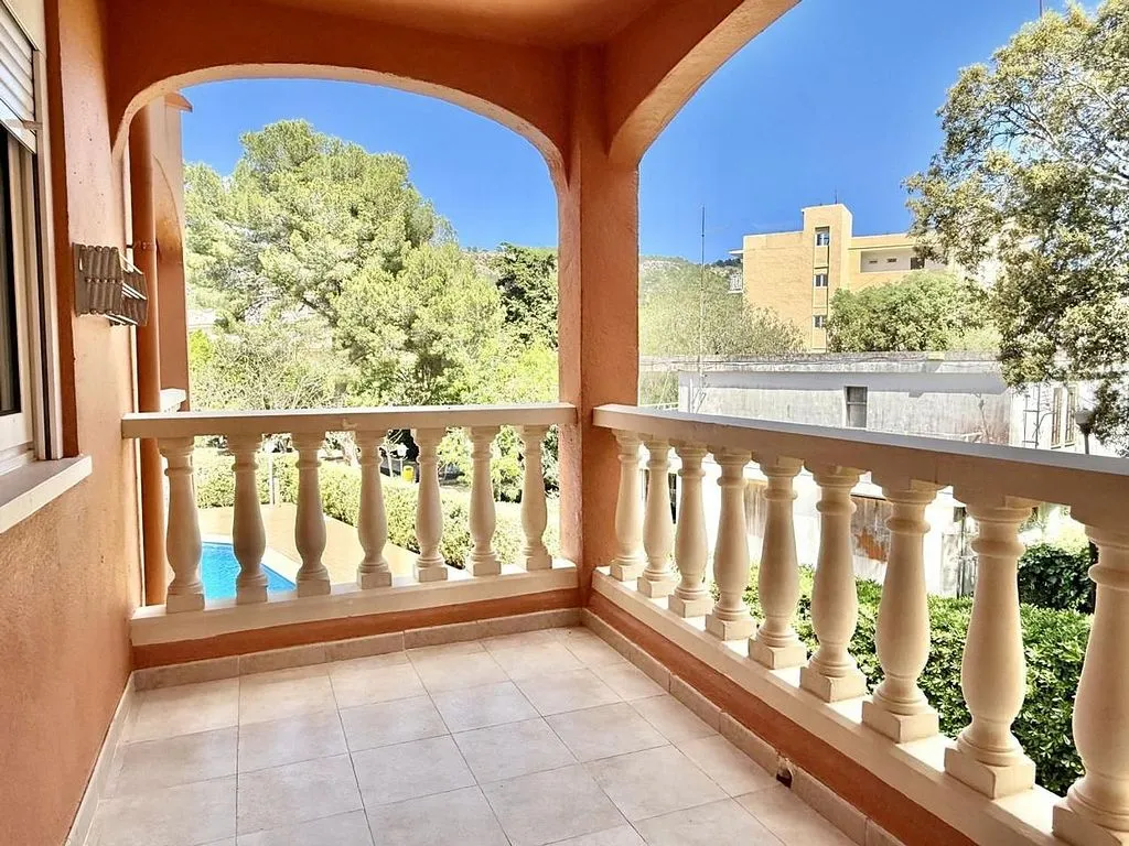 balcony