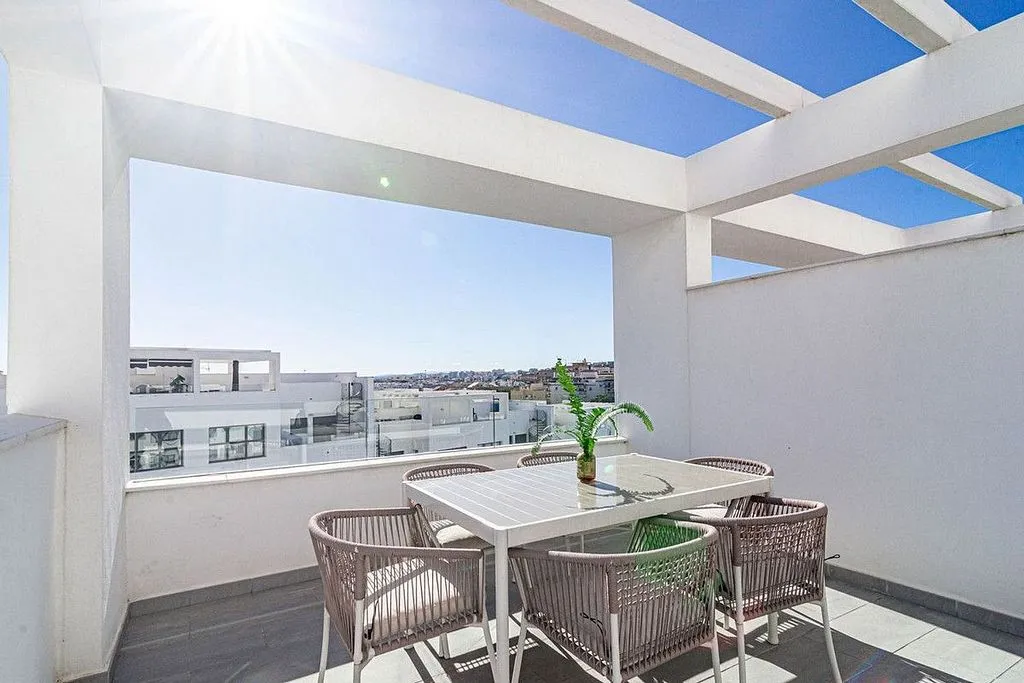 Terrazza - Penthouse with Pool in Estepona Centre