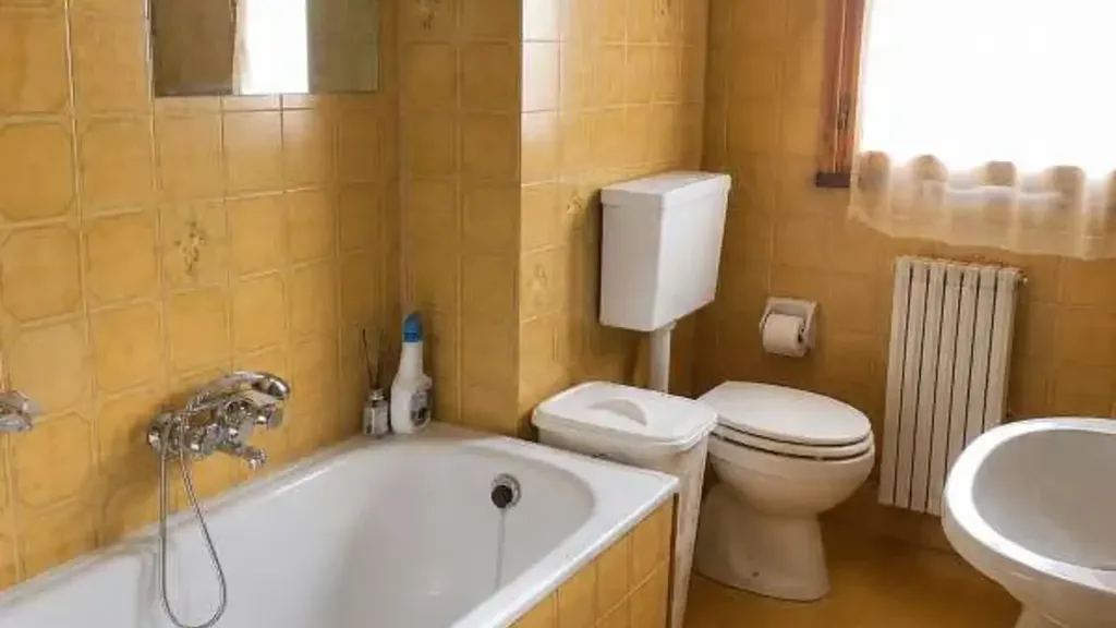 Salles de bain - Spacious Apartment with Terrace in Modena
