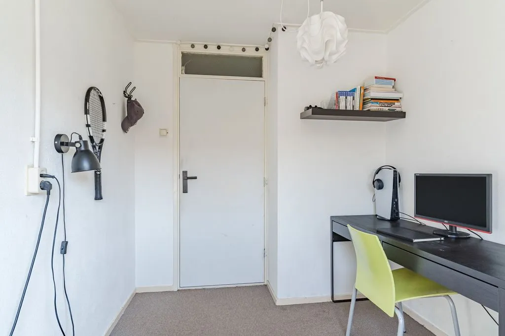 Kabinet - Modernised Semi-Detached House with Solar Panels in Oss