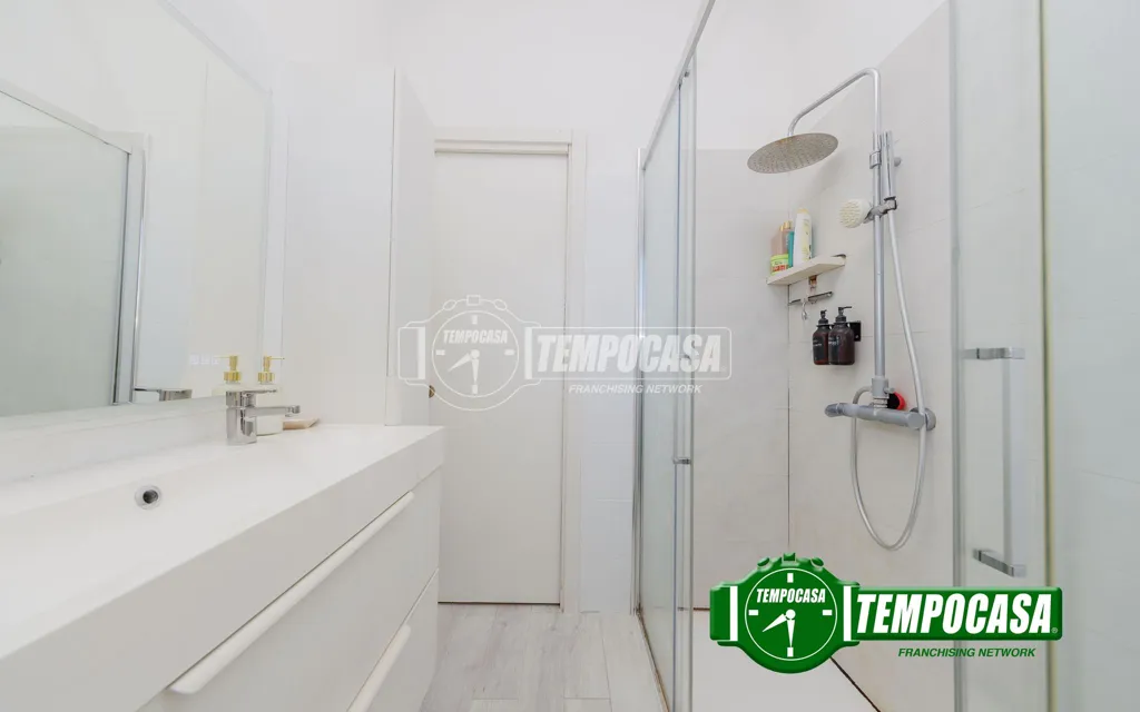 Vannitoad - 3-Room Apartment with Balcony in San Lazzaro