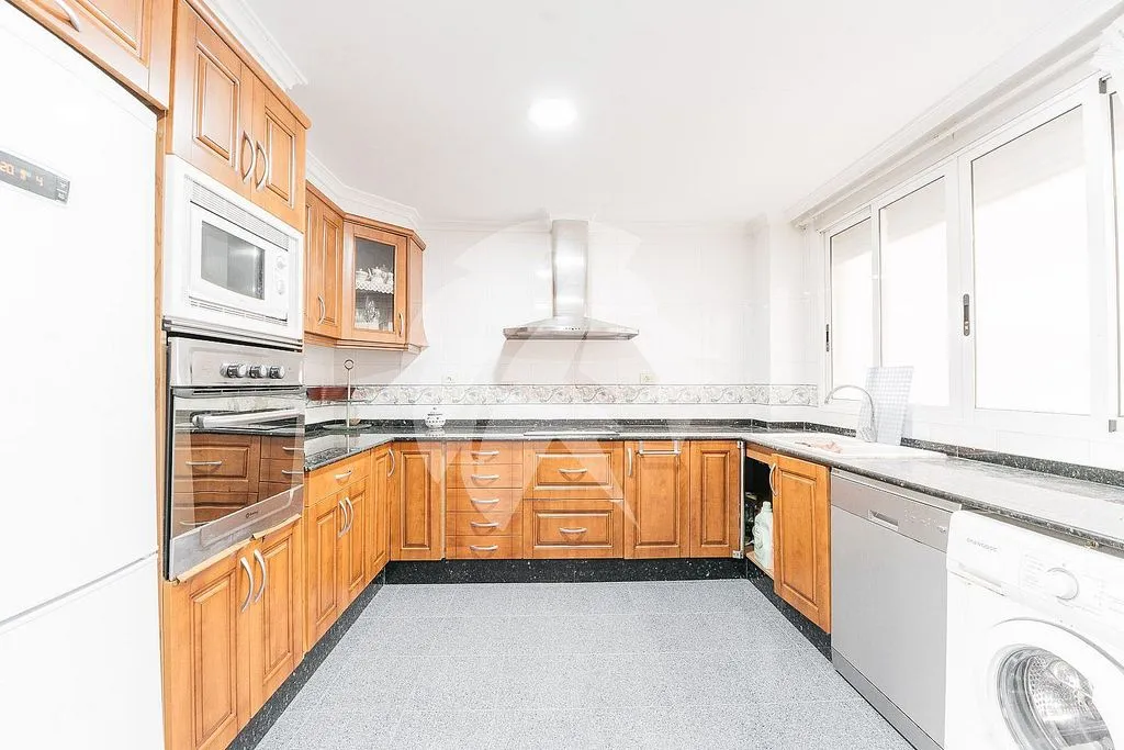 Cuisine - Apartment with Balcony in Castellón Centre