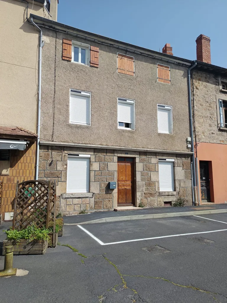 Välivaade - Stone House with Solar Shutters in Montfaucon