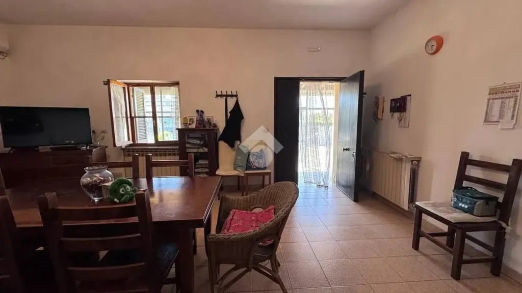Salle à manger - Villa with Garden in Trevignano Romano