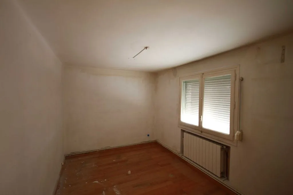 Pièces - Flat for Renovation with Terrace in Aravaca