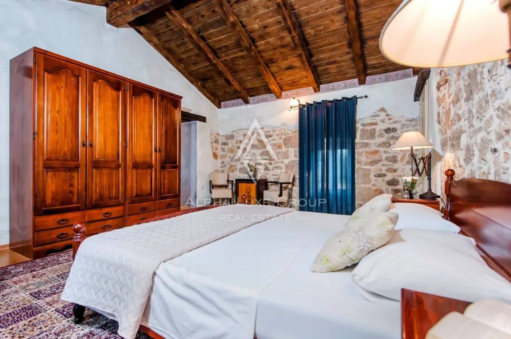 Magamistoad - Rustic Villa with Private Pool in Pićan