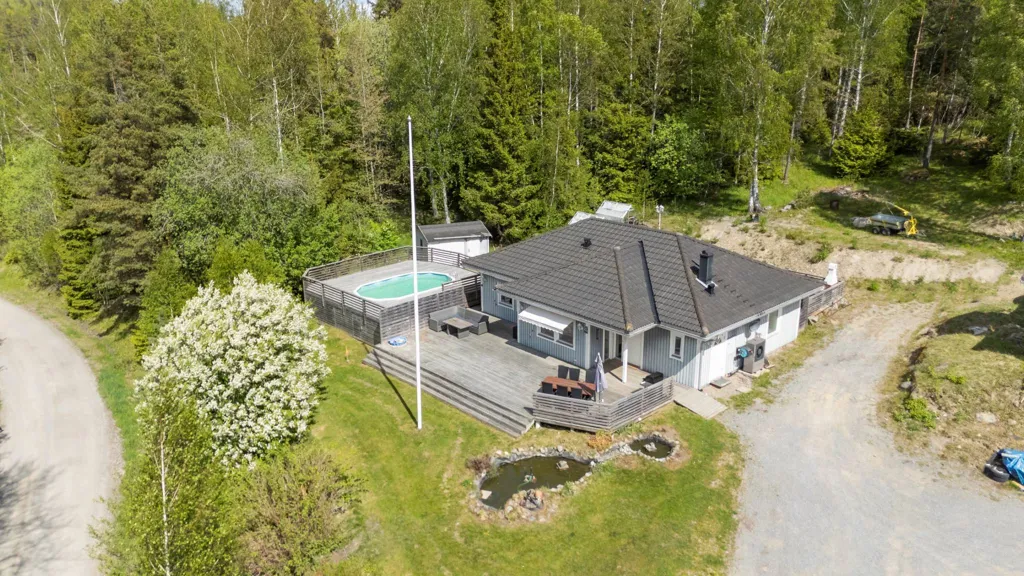 Vue aérienne - Villa with Pool Deck in Countryside