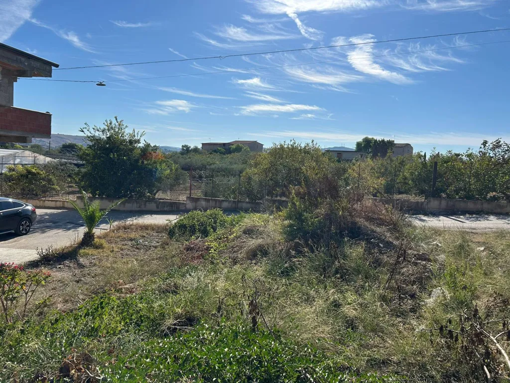 Aed - Buildable Plot in Favara, Via delle Magnolie