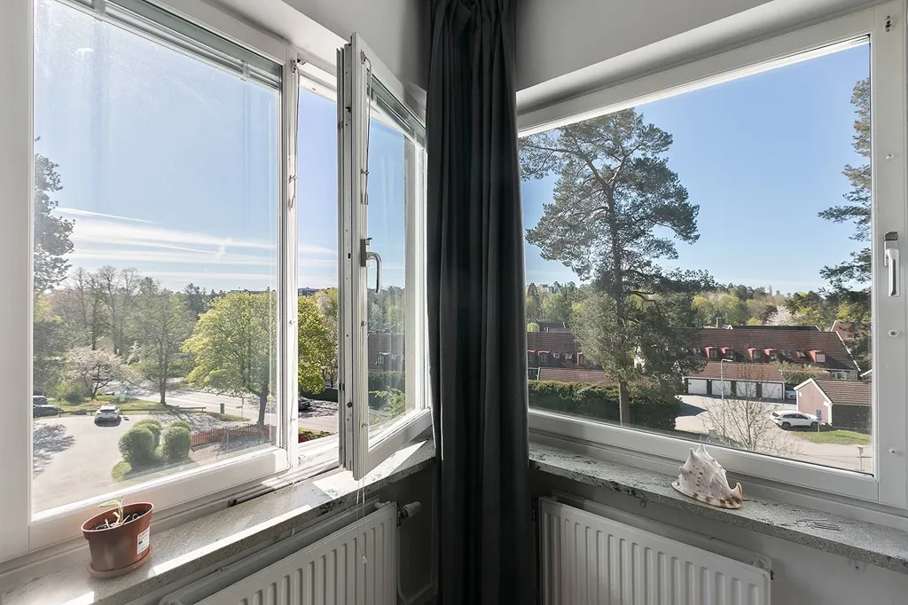 Balcony - Modern Flat with Balcony in Mariekäll