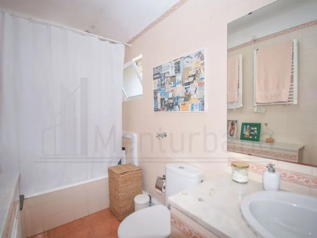 Salles de bain - Semidetached House with Sea Views in Cascais