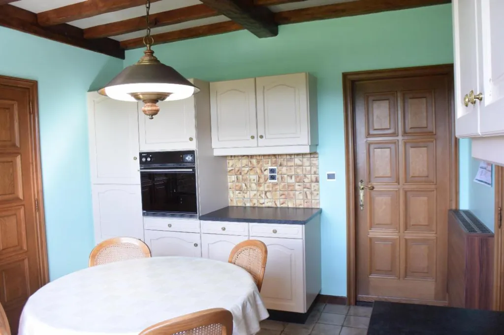 Salle à manger - Villa avec Terrasse et 4 Façades à Proximité