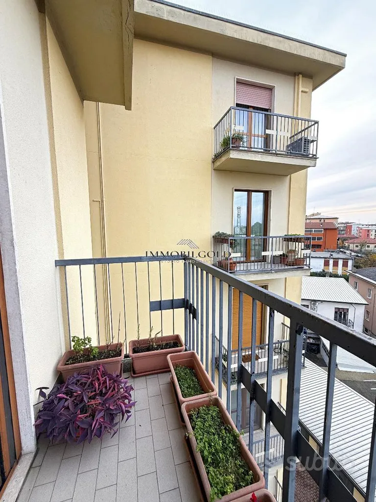 Appartement 3 pièces à IT