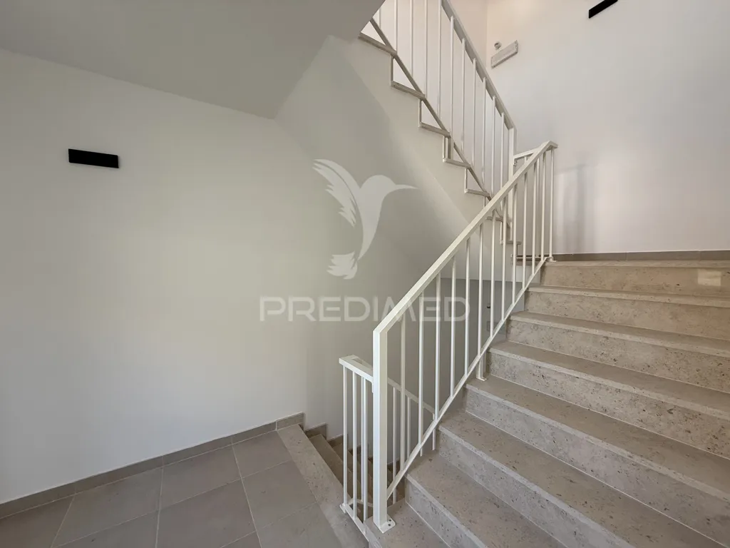 Pièces - Modern T2 Apartment with Garage in Alcanena
