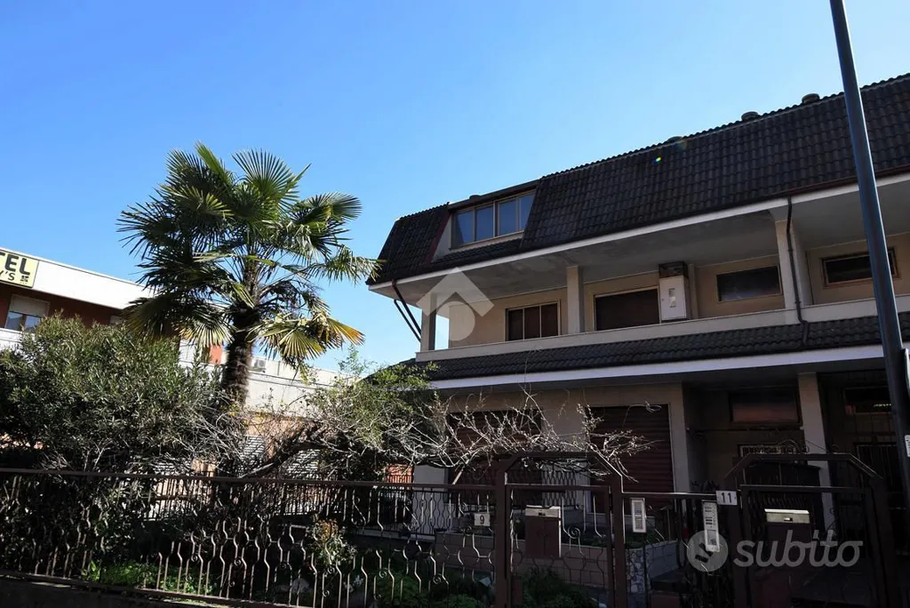 Extérieur - Top Floor Apartment with Balconies in Rozzano