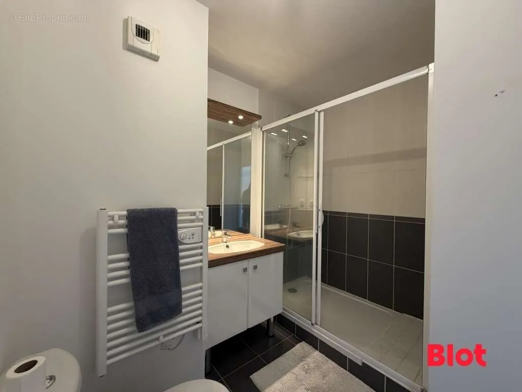 Salles de bain - Appartement 4 Pièces avec Terrasse au Mail à Rennes