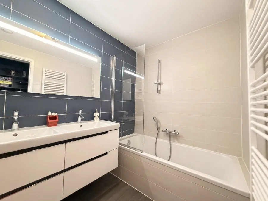 Salles de bain - Appartement Haut de Gamme avec Terrasse à Differdange