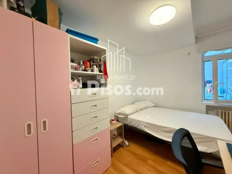 Magamistoad - Student Flat with Balcony in Avenida de Mirat