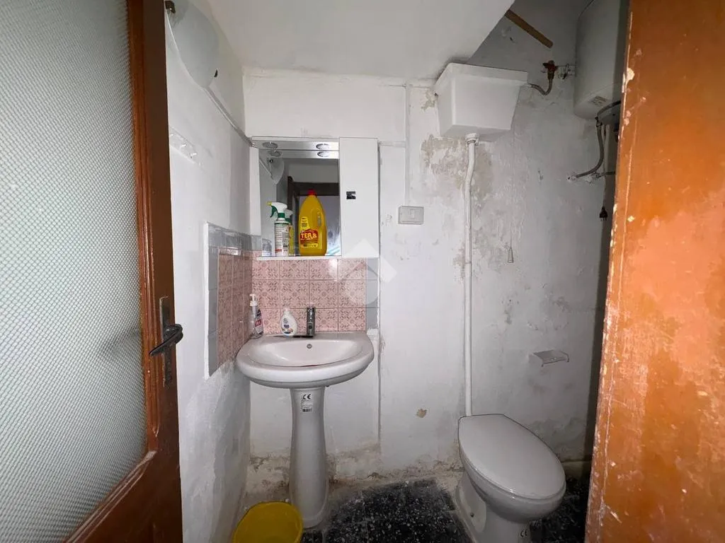 Vannitoad - Restoration-Ready Flat in Brindisi Centre