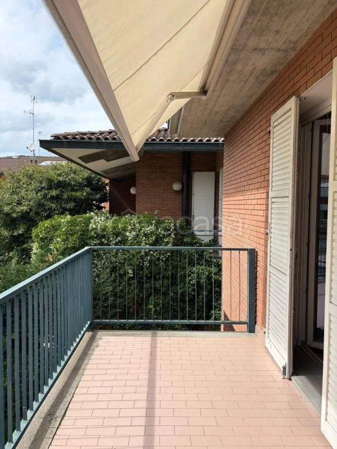 Balcone - Apartment with Terrace in Modena