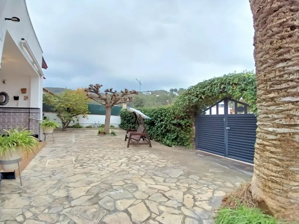 Välivaade - Chalet with Garden in Sant Pere de Ribes