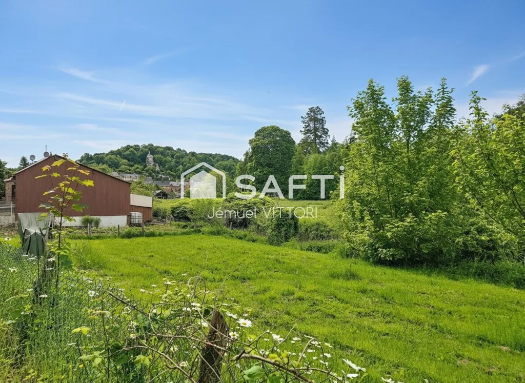 Aed - House with River View in Chailland
