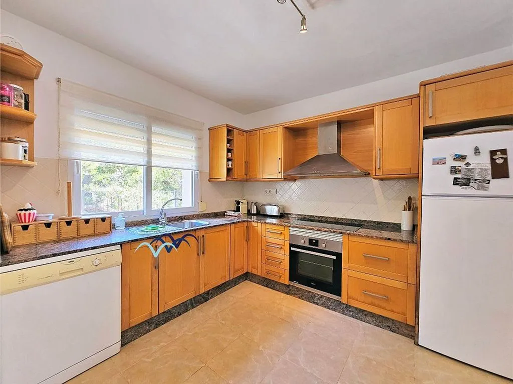 Kitchen - Chalet with Pool and Sea View in Golf Area