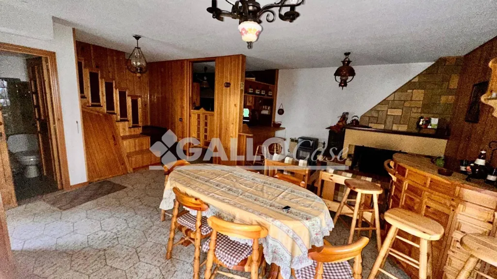 Salle à manger - Bifamiliar Villa with Garden in Spezzano della Sila