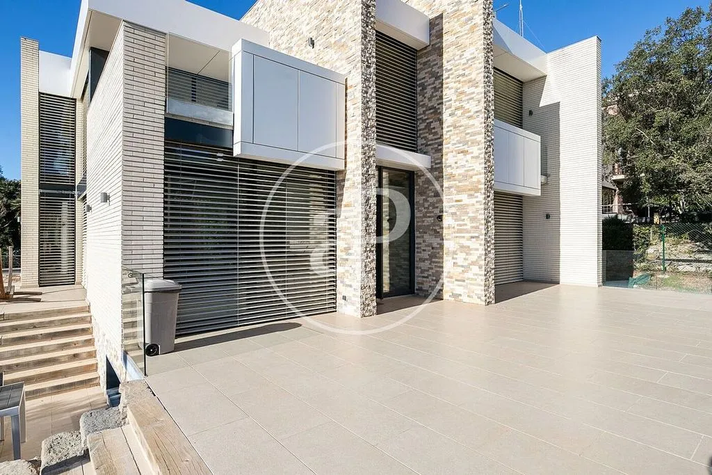 Extérieur - Contemporary Villa with Pool in Begues