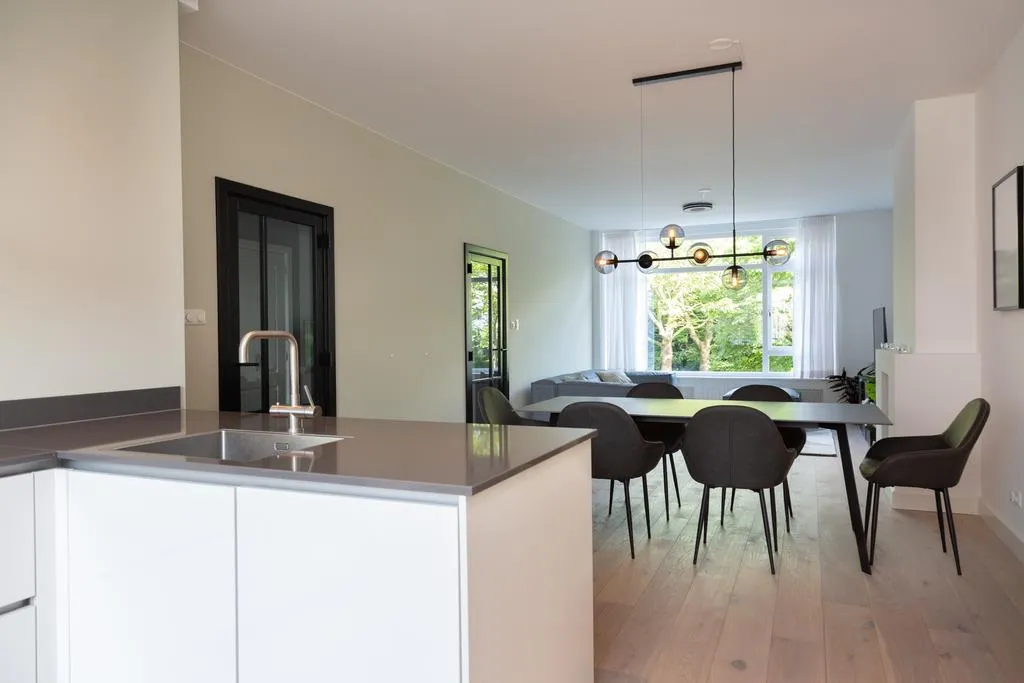 Cucina - Renovated Apartment with View in Den Haag