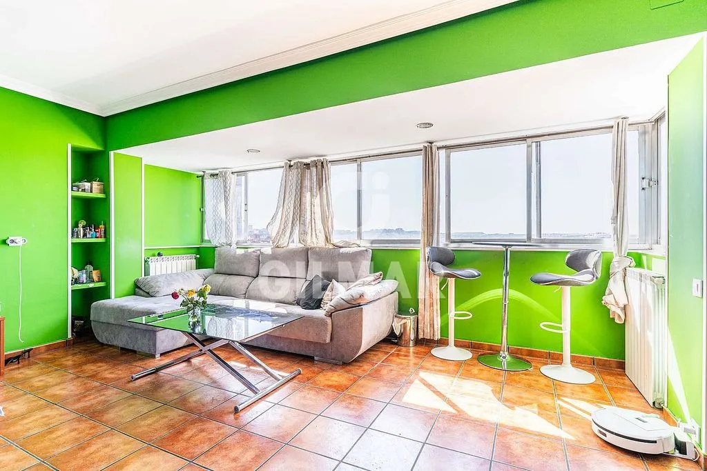 Séjour - Apartment with Terrace in Almendrales, Madrid