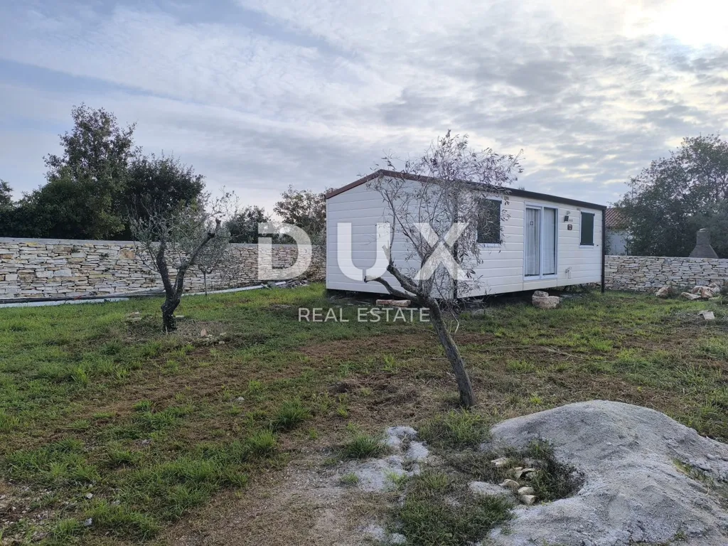 Jardin - Mobile Home on Buildable Land with Utilities in Peroj