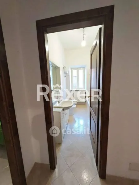 Esik - Independent House with Garden in Raiano