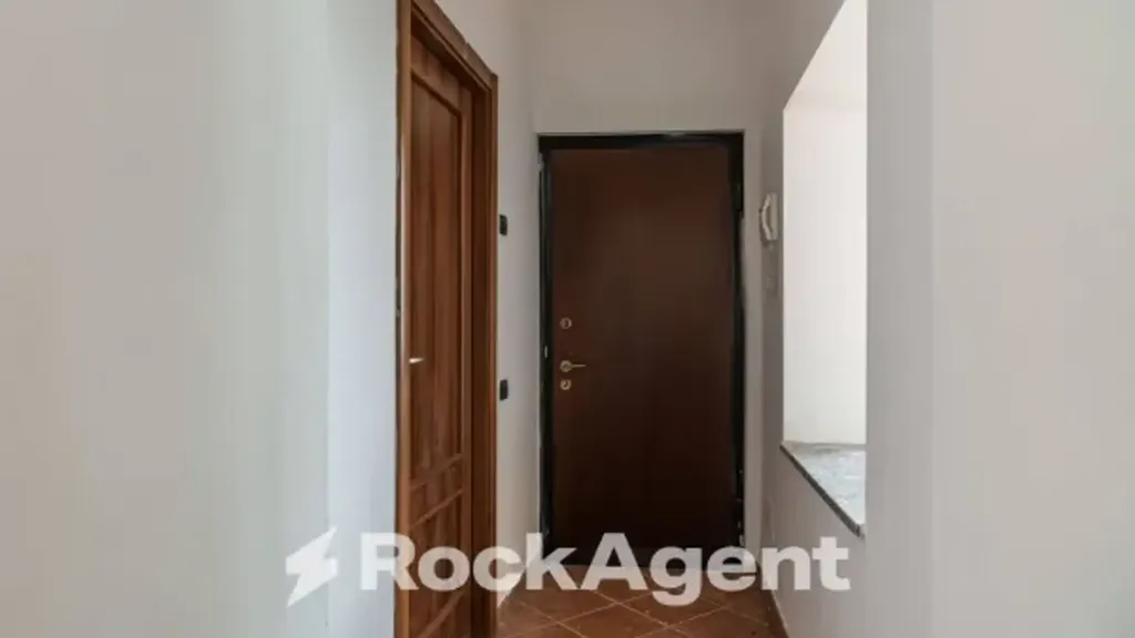 hallway_entrance