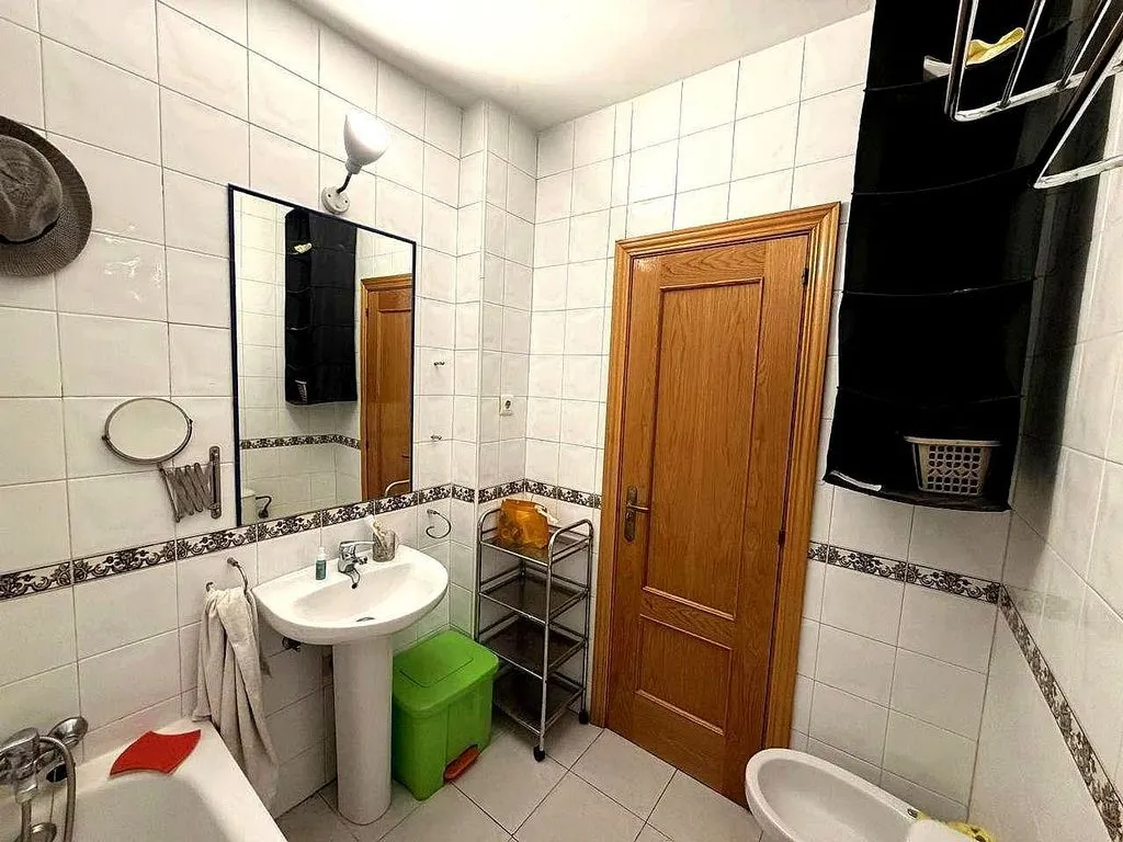 Modern Flat with Balcony in Argüelles, Madrid