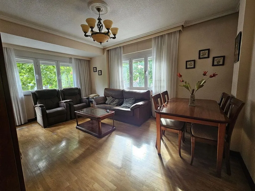 Elutuba - Apartment with Garage in Salesas