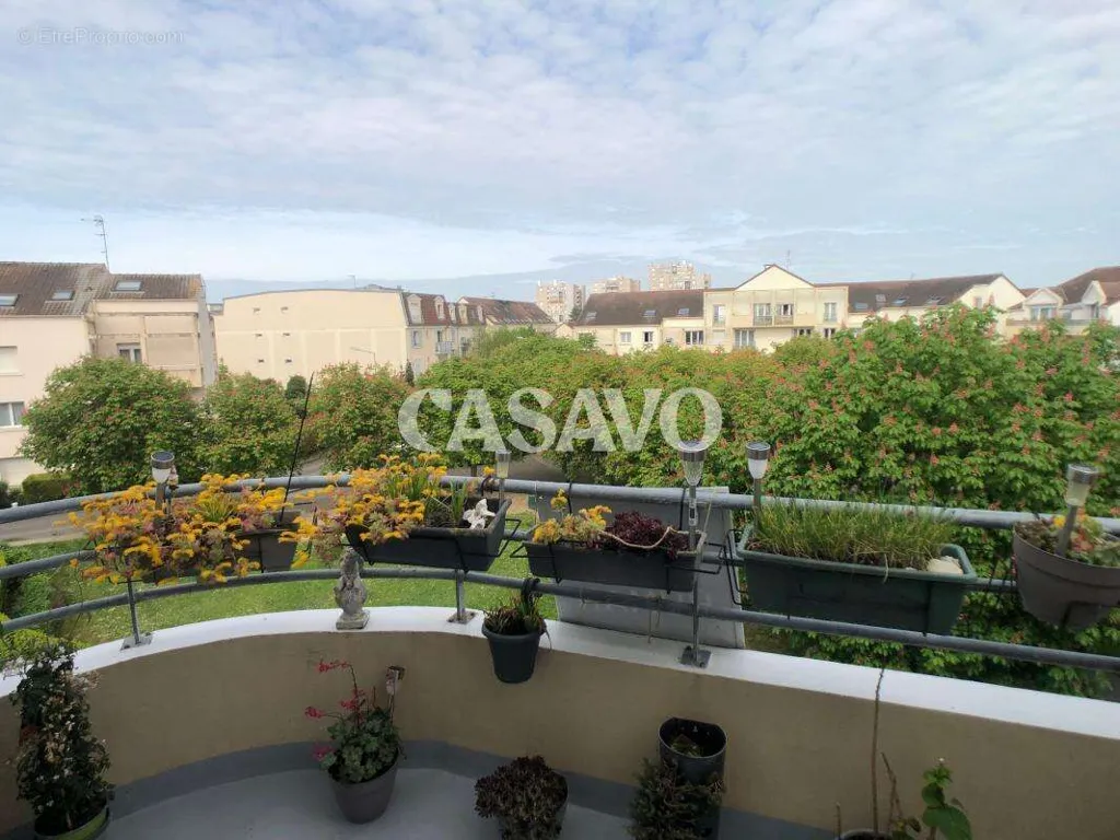 Balcon - Appartement 3 Pièces avec Balcon à Saint-Ouen-l'Aumône