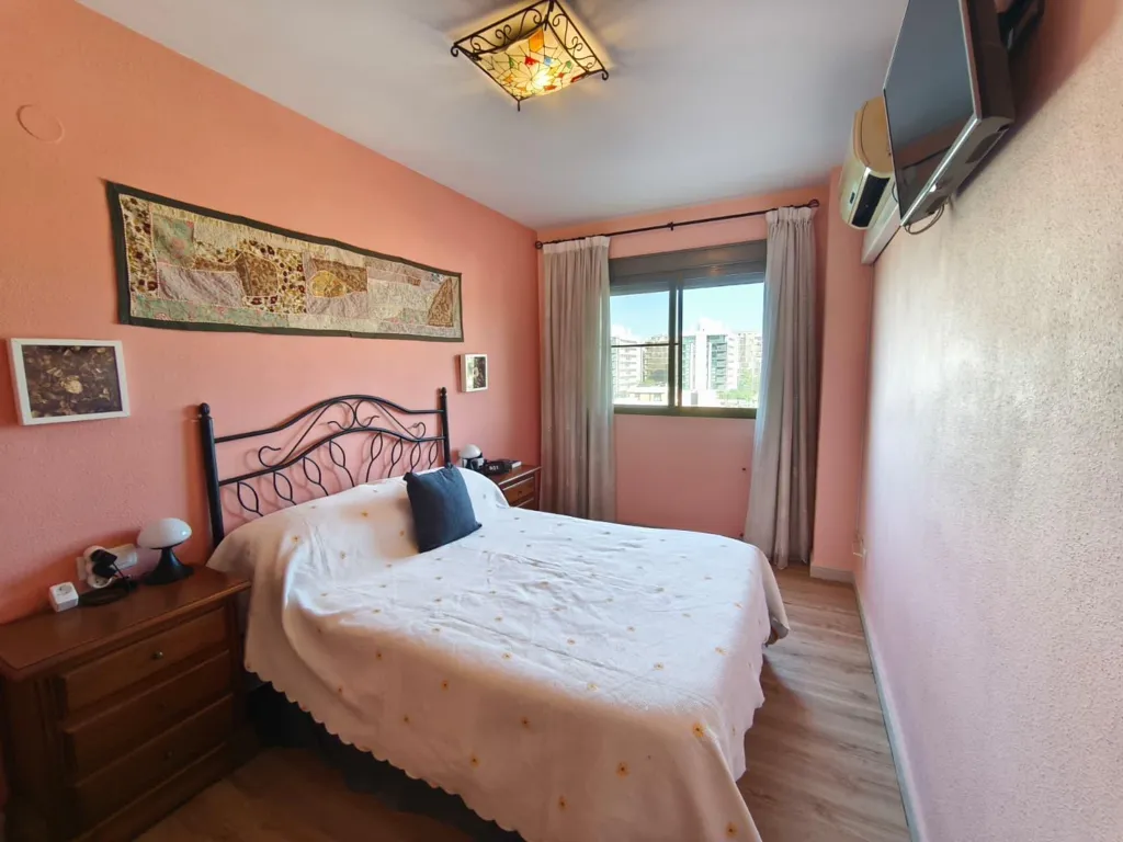 Chambres - Spacious Apartment with Balcony in Castelló