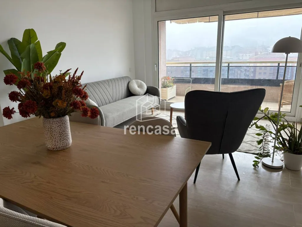 Elutuba - Duplex with Terrace near Universitat