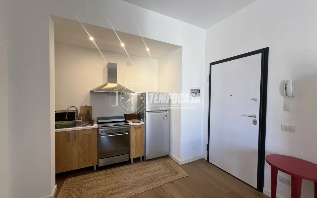Köök - Modernised Flat with Balcony in Monza Centre